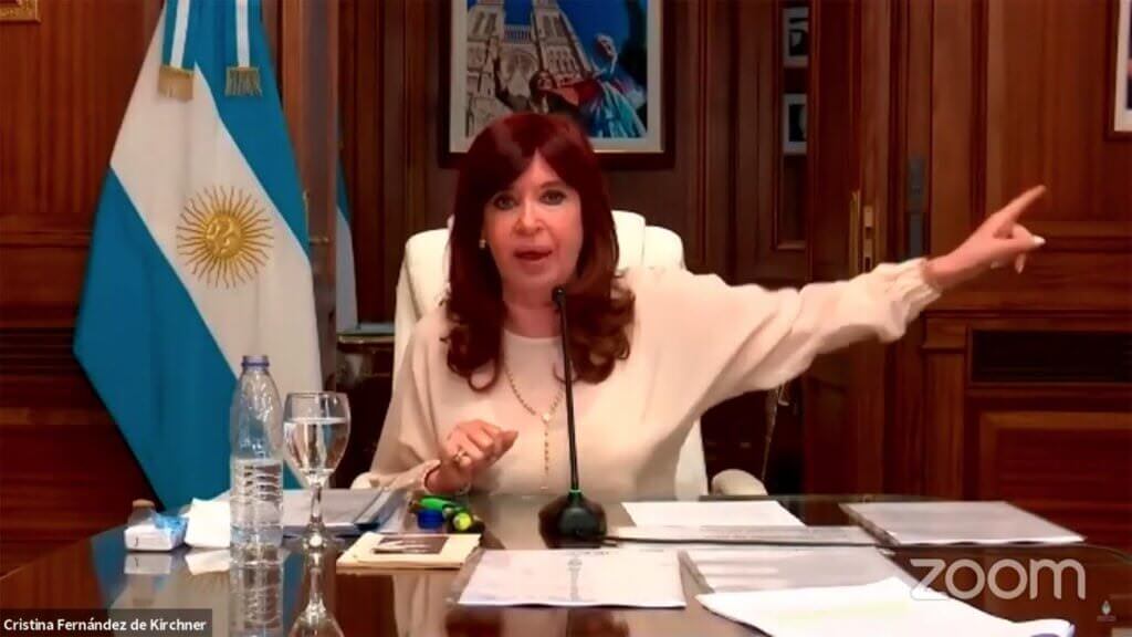 cristina-fernandez-en-la-audiencia-por-dolar-futuro