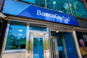 Con tarjetas del banco ciudad descuentos y cuotas para festejar el día del padre